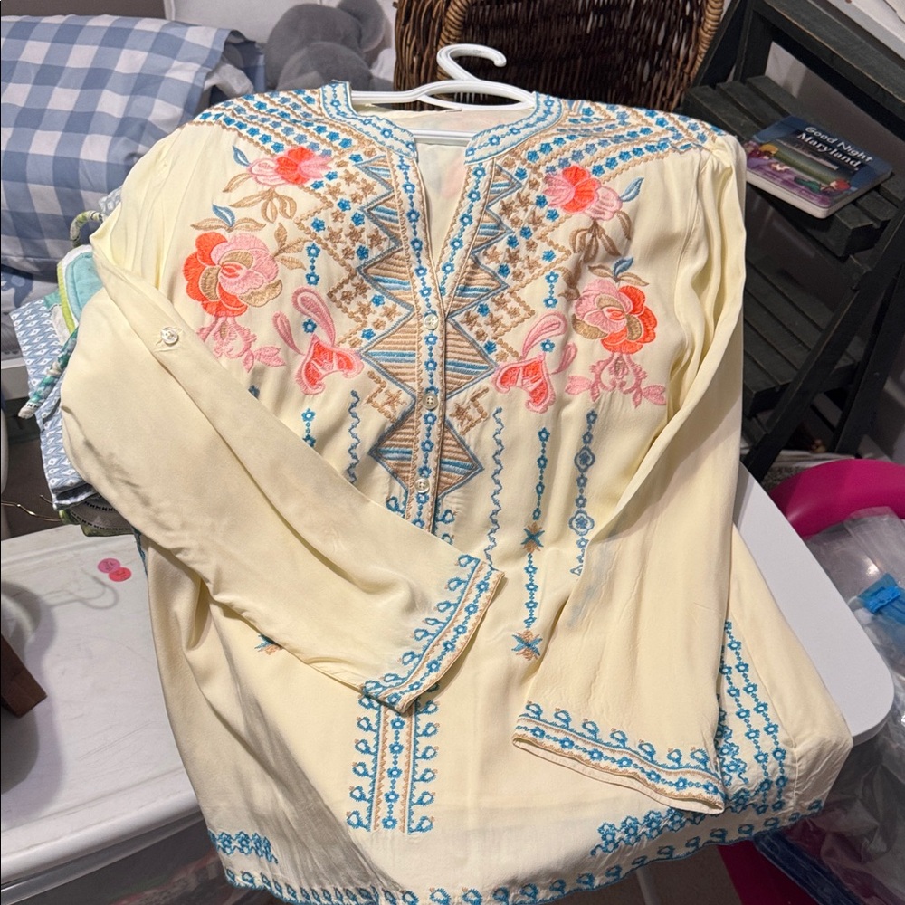 Embroidered Cream Blouse with Floral Design